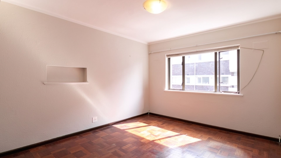 To Let 2 Bedroom Property for Rent in Sea Point Western Cape
